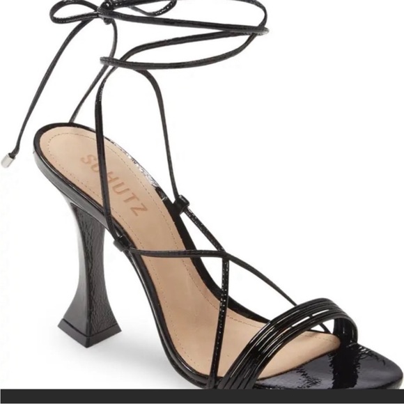 Schutz Arceli Black Leather Sole Heel with Patent Upper 8 - Picture 5 of 6